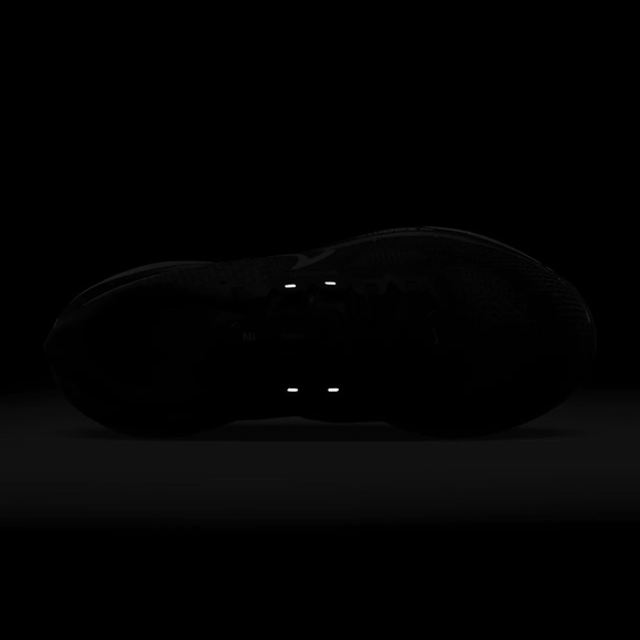 New without box Nike Zoomx running shoes size woman 7.5 - Picture 9 of 13